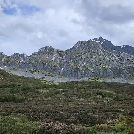 Cobijo De Villar 度假居 *